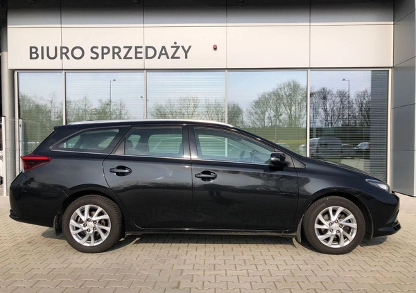 Toyota Auris cena 53900 przebieg: 188214, rok produkcji 2016 z Wyszogród małe 466